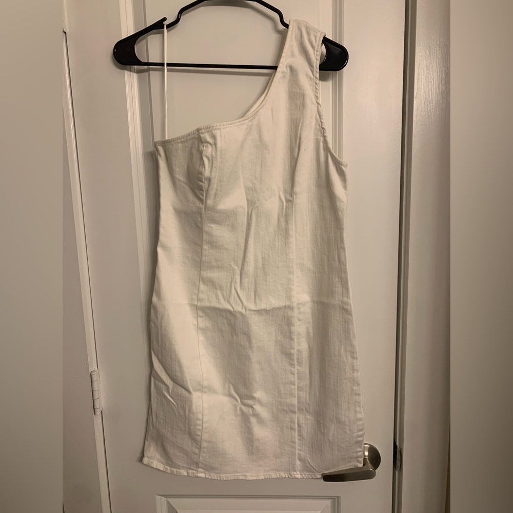 Women’s Altar’d State white denim one shoulder dress. Size large.